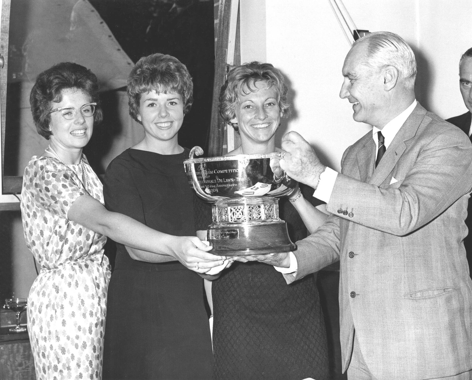 Billie Jean Moffitt (USA), Carol Caldwell (USA), Darlene Hard (USA)