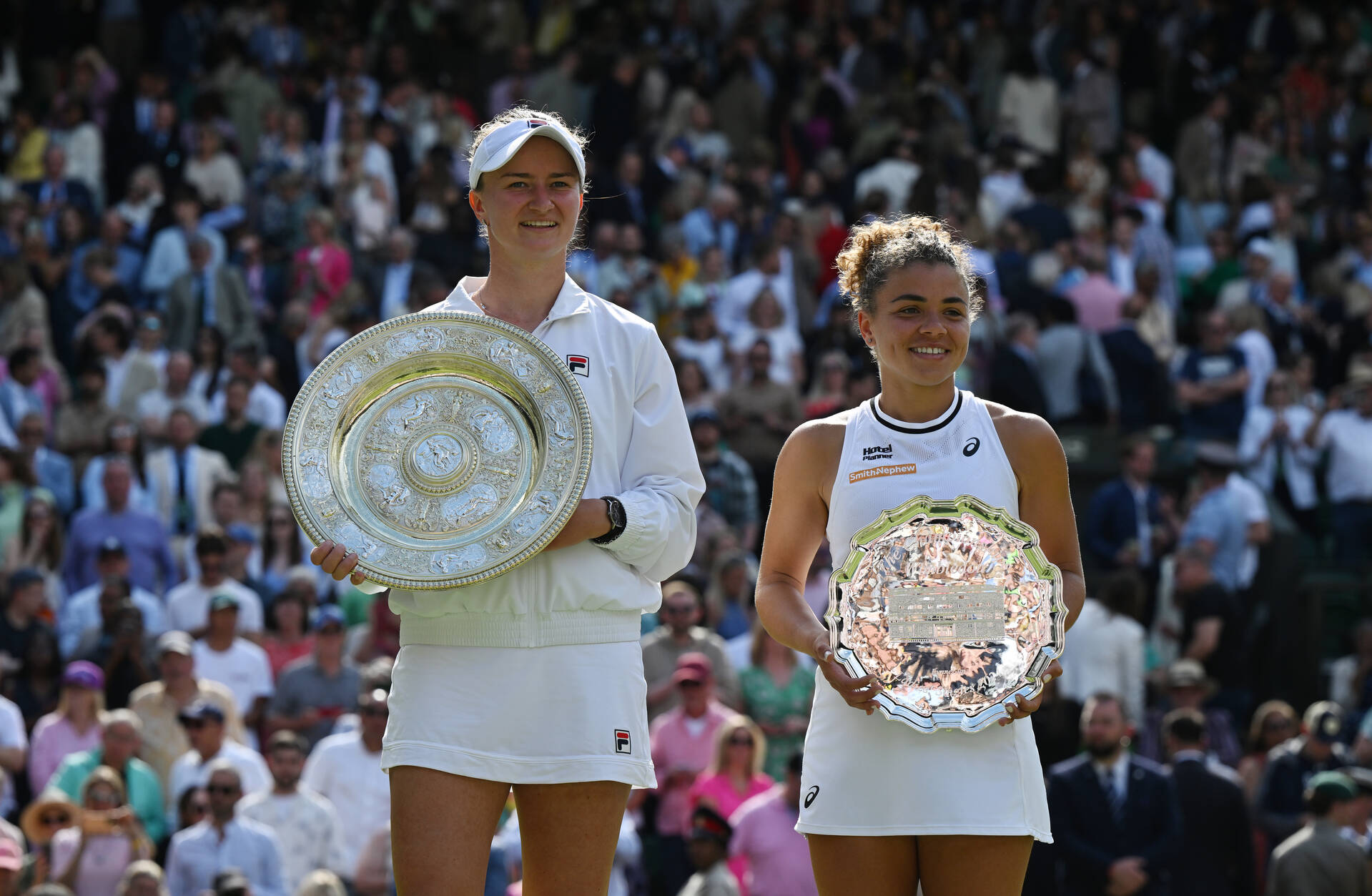 Barbora Krejcikova (CZE) and Jasmine Paolini (ITA)